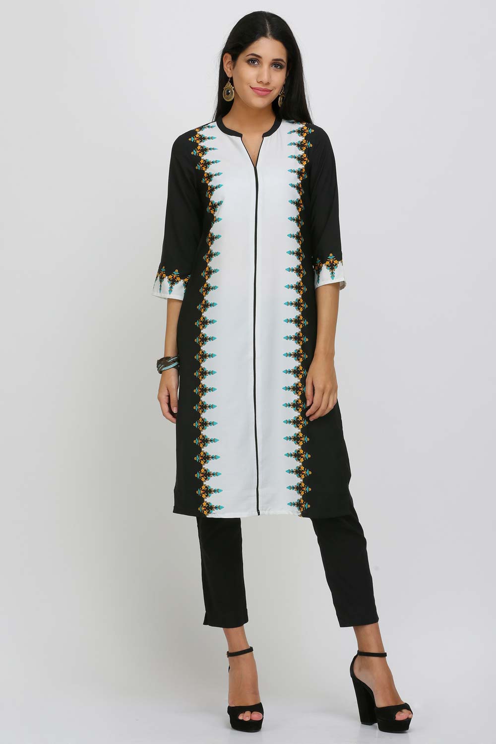 Black & White Printed Mandarin Neck kurta