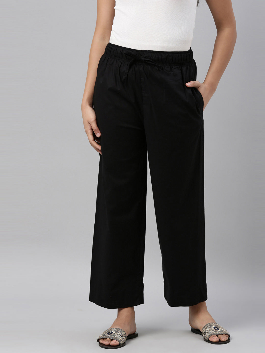 Women Solid Black Cotton Wide Leg Pants