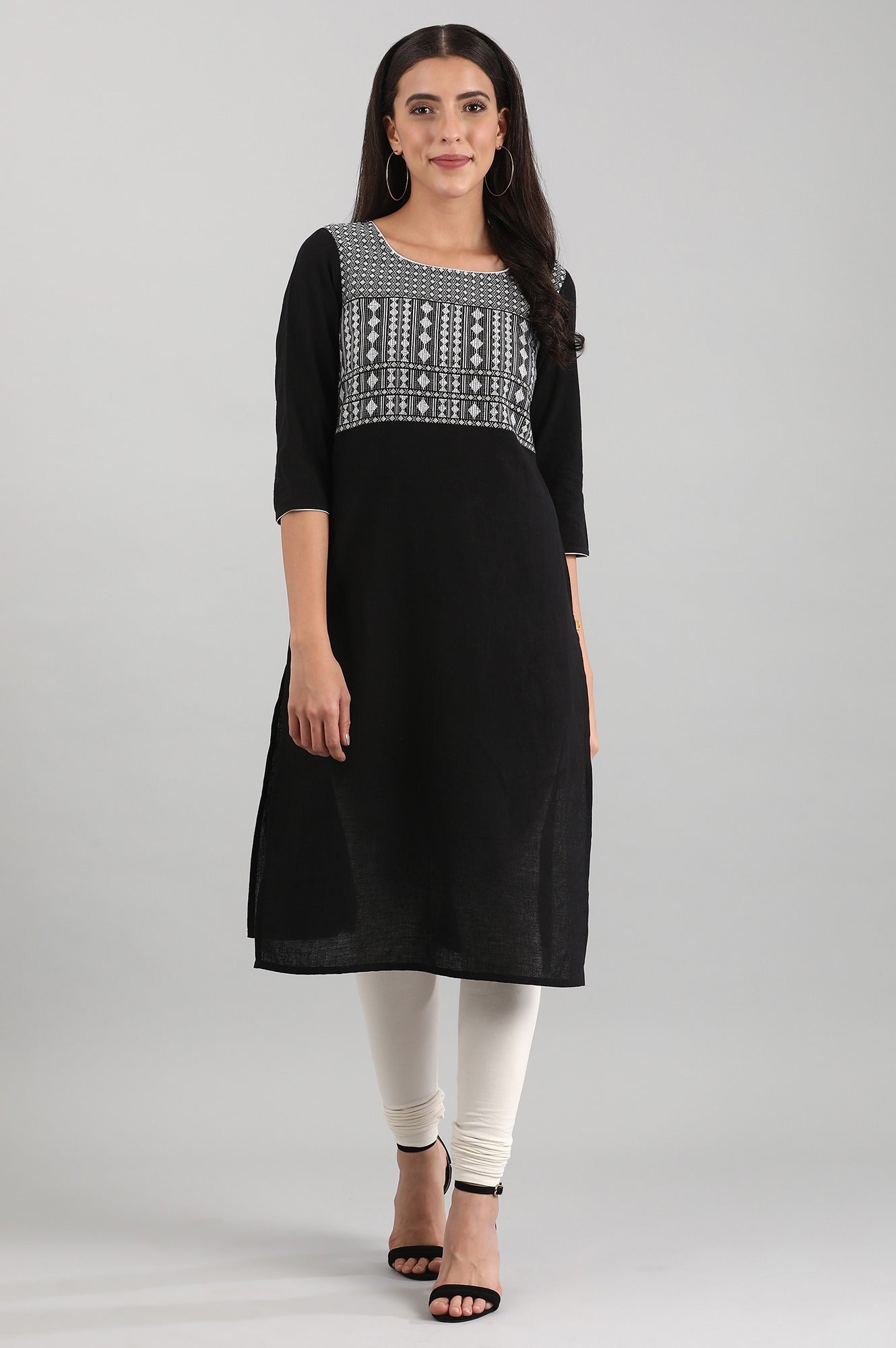Black Yarn-Dyed Square Neck kurta
