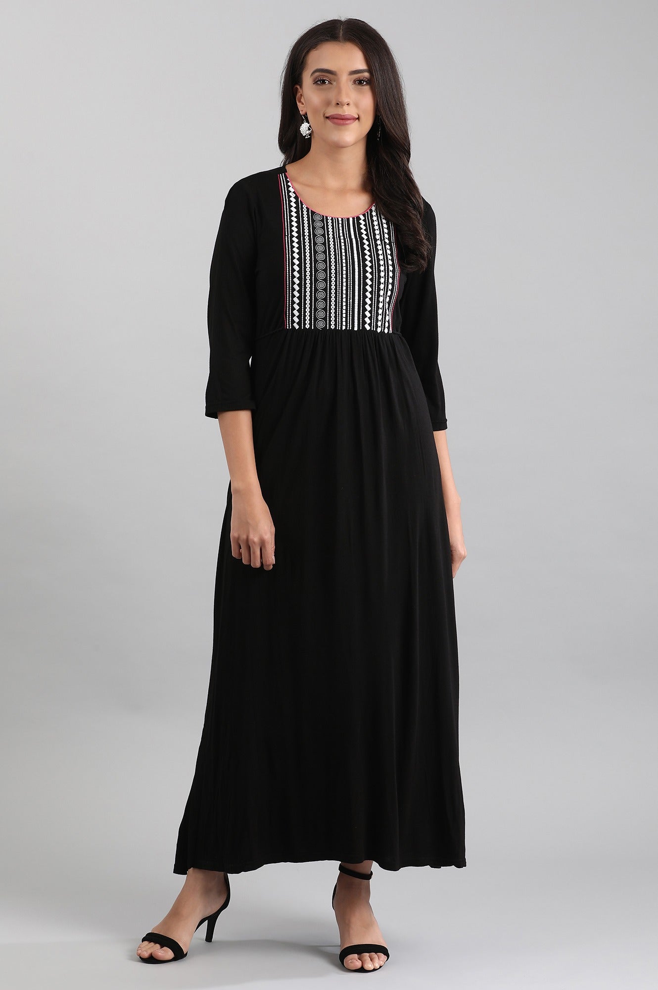 Black Round Neck Gathered Liva Dress