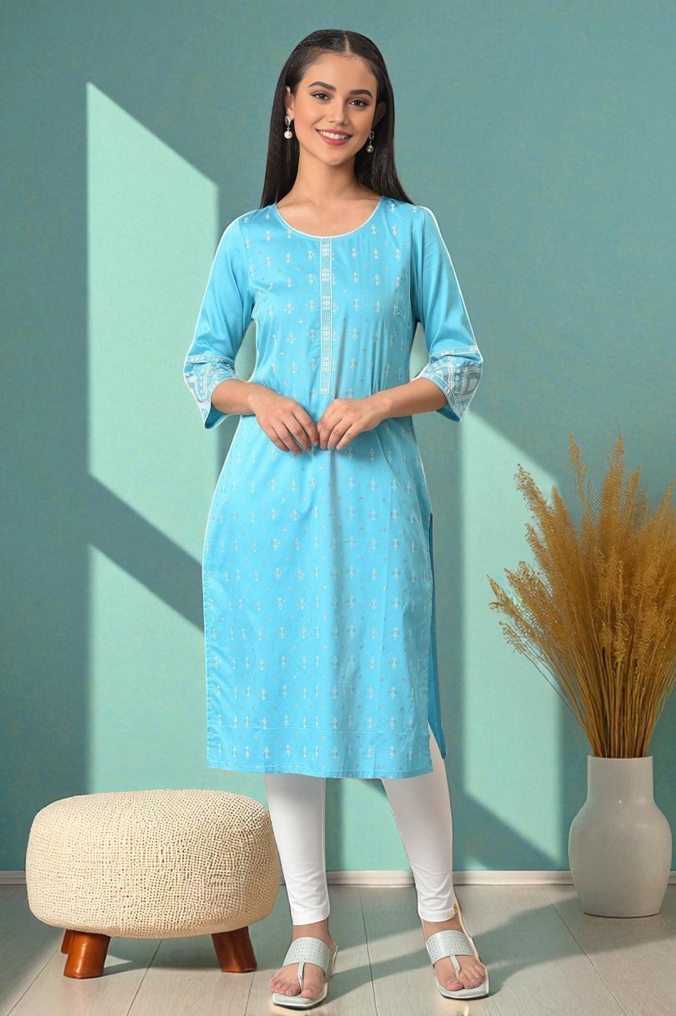 Blue Straight Casual kurta in Round Neck