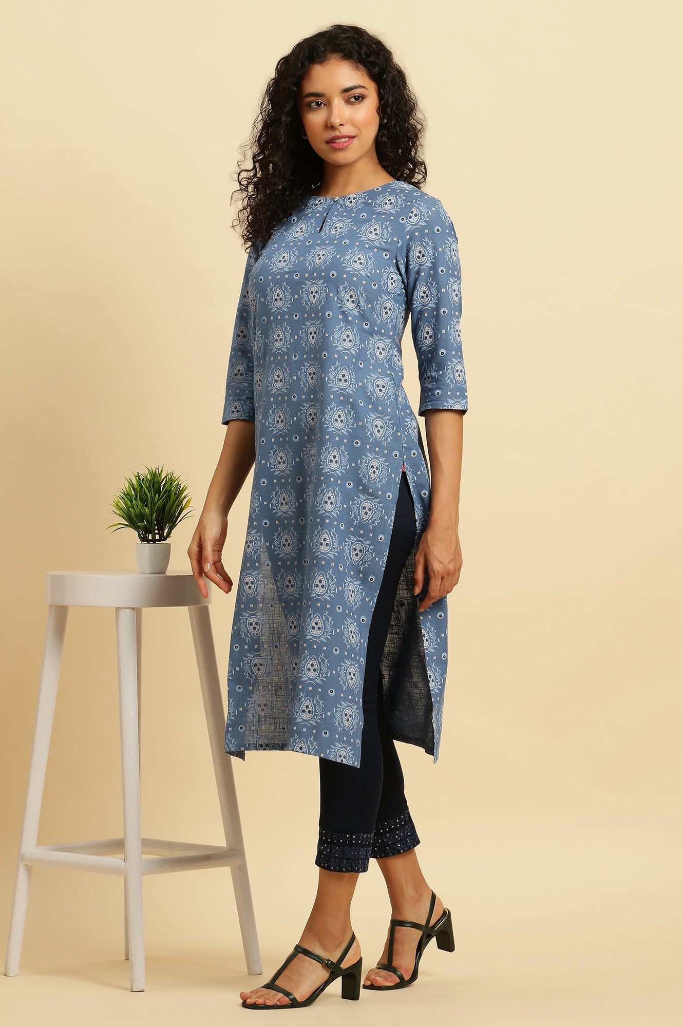 Blue Abstract Printed Cotton Kurta