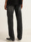 Nuon Black Straight - Fit Mid - Rise Jeans