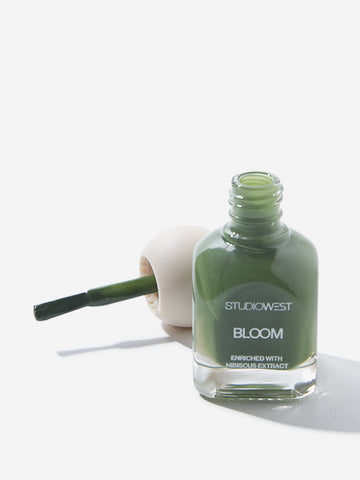 Studiowest Bloom Creme Green- 10 Moss Nail Colour - 9 ML