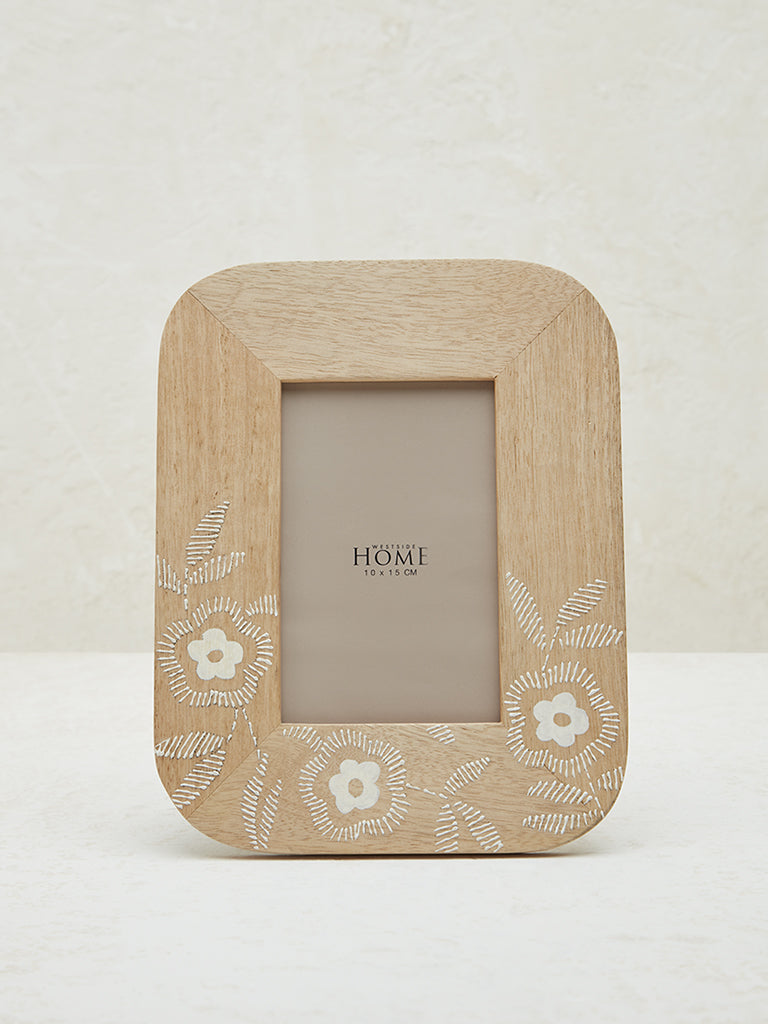 Westside Home Beige Floral Etched Wooden Photo Frame