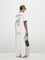 Nuon White Relaxed - Fit Mid - Rise Jeans