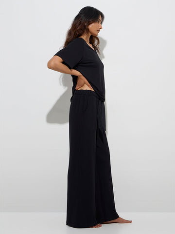 Wunderlove Black Solid High-Rise Lounge Pants