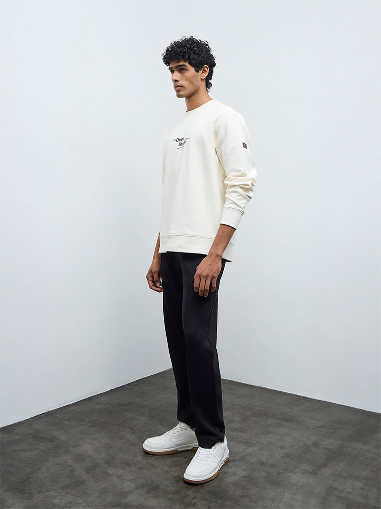 Nuoflexx Off-White Text-Printed Cotton-Blend Relaxed-Fit Sweatshirt