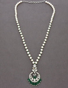 Designer Pearl Chain Pendant With Emerald