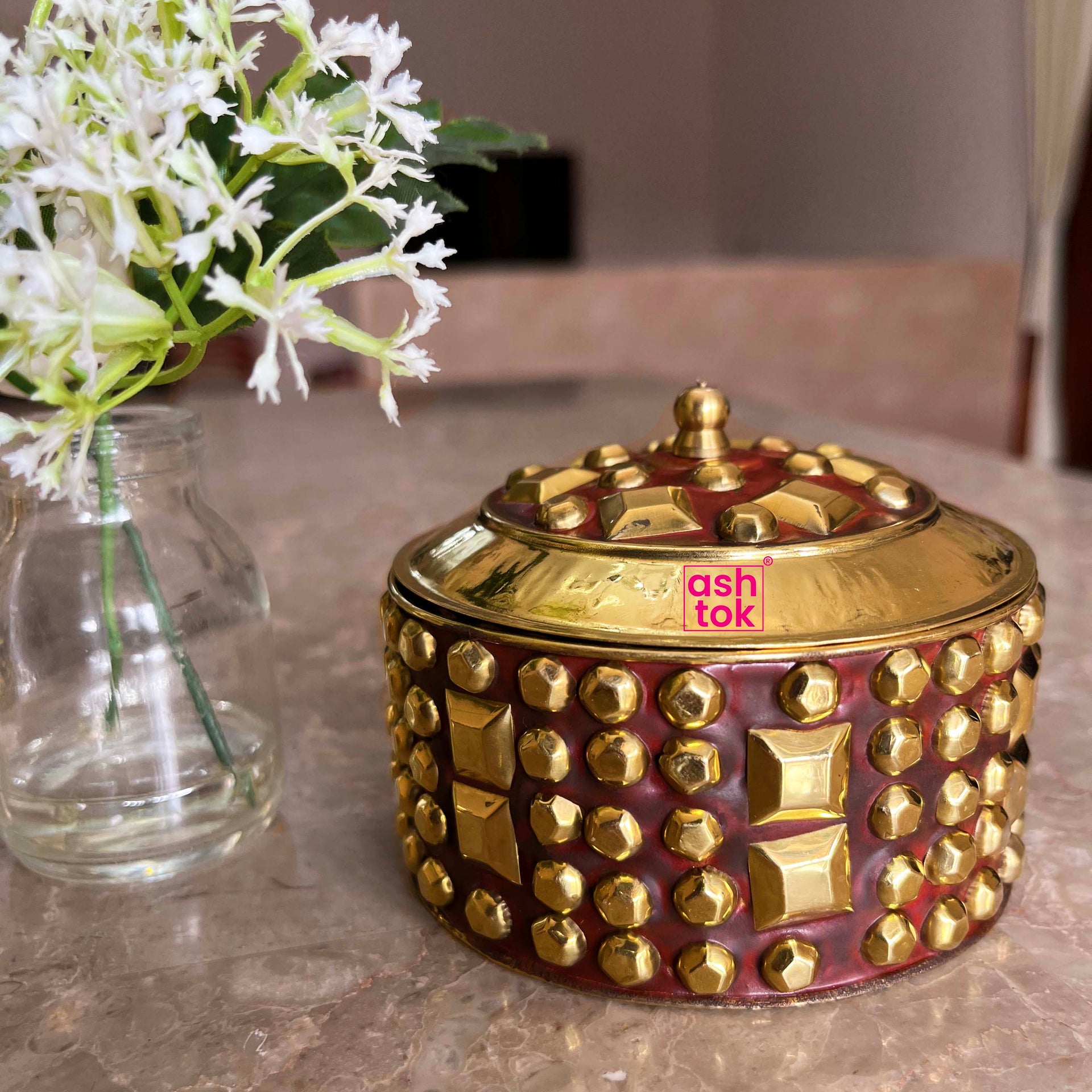 Brass KumKum Box, Sindoor Dani, Dabbi, Diameter (4 Inch), Gift Item