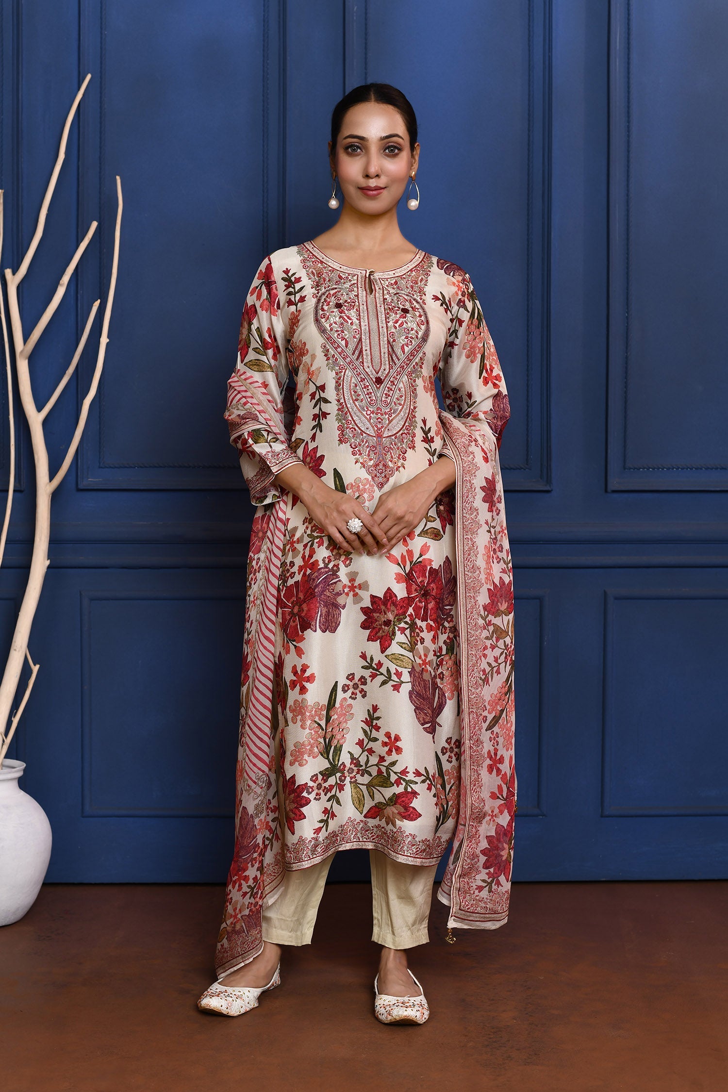 White Floral Printed Crepe Silk Kurta Set
