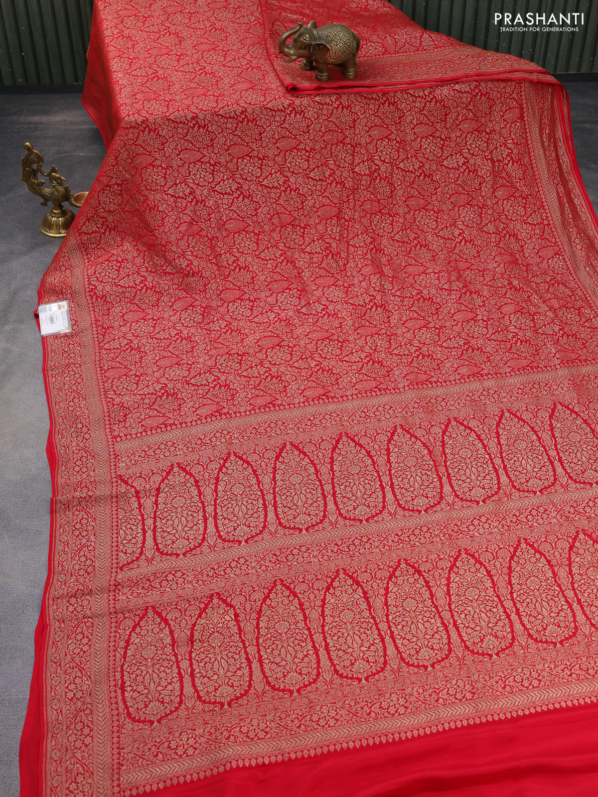 Banarasi crepe saree red with allover thread & zari weaves and woven border