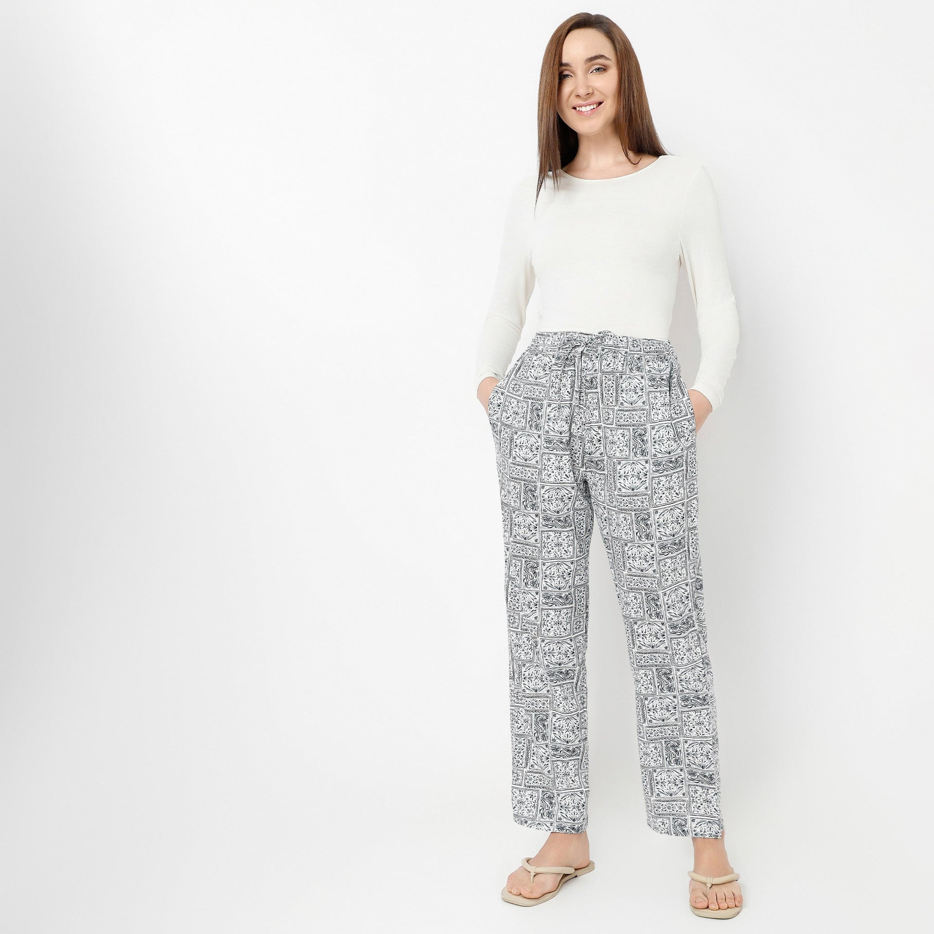 Ankle Length Straigth Fit Printed Lounge Pyjamas