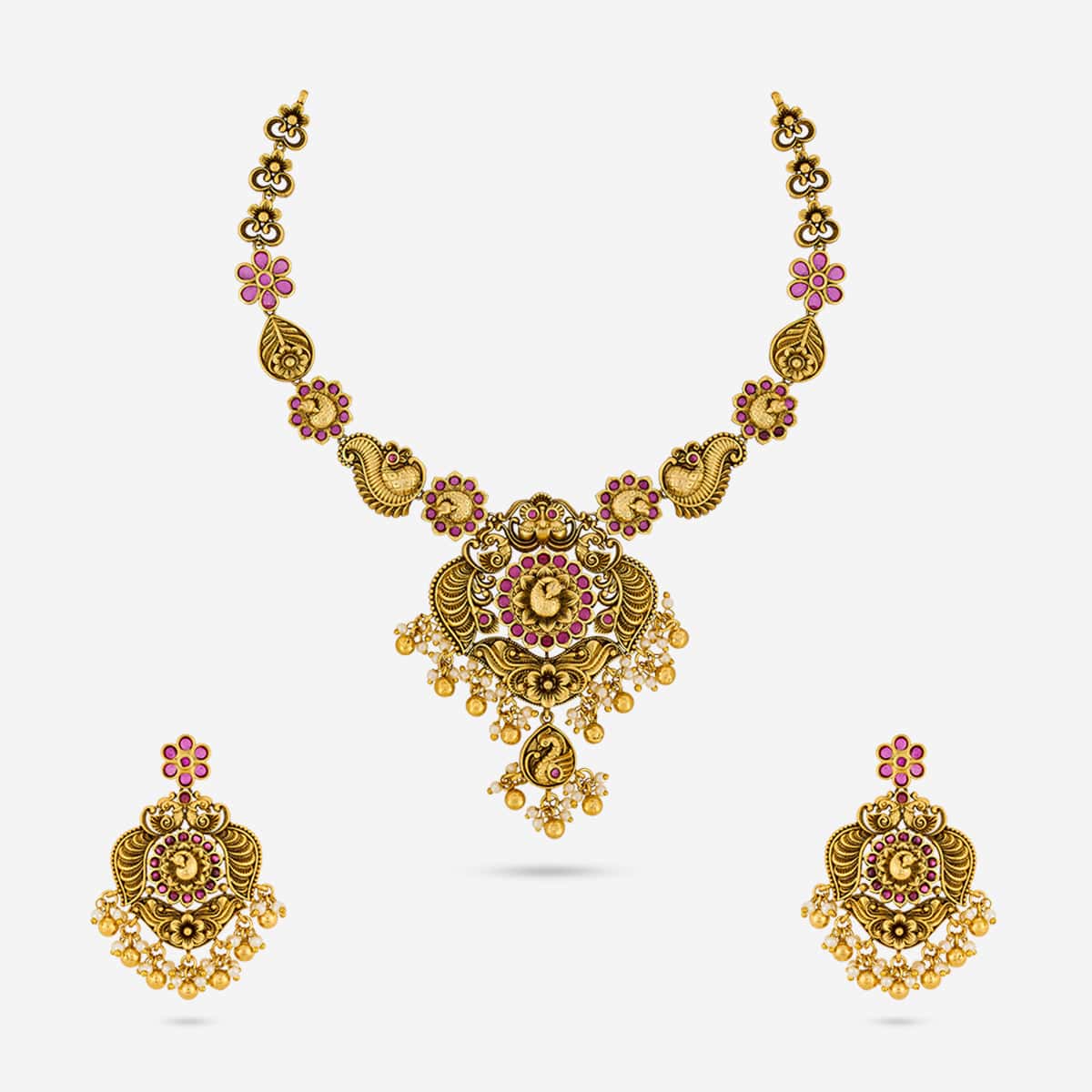 Antique Necklace 192302