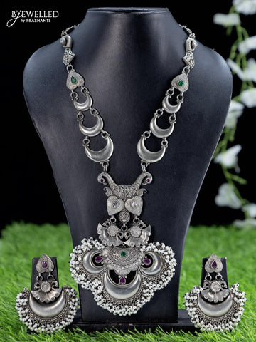 Oxidised haaram with kemp stone and pearl hangings