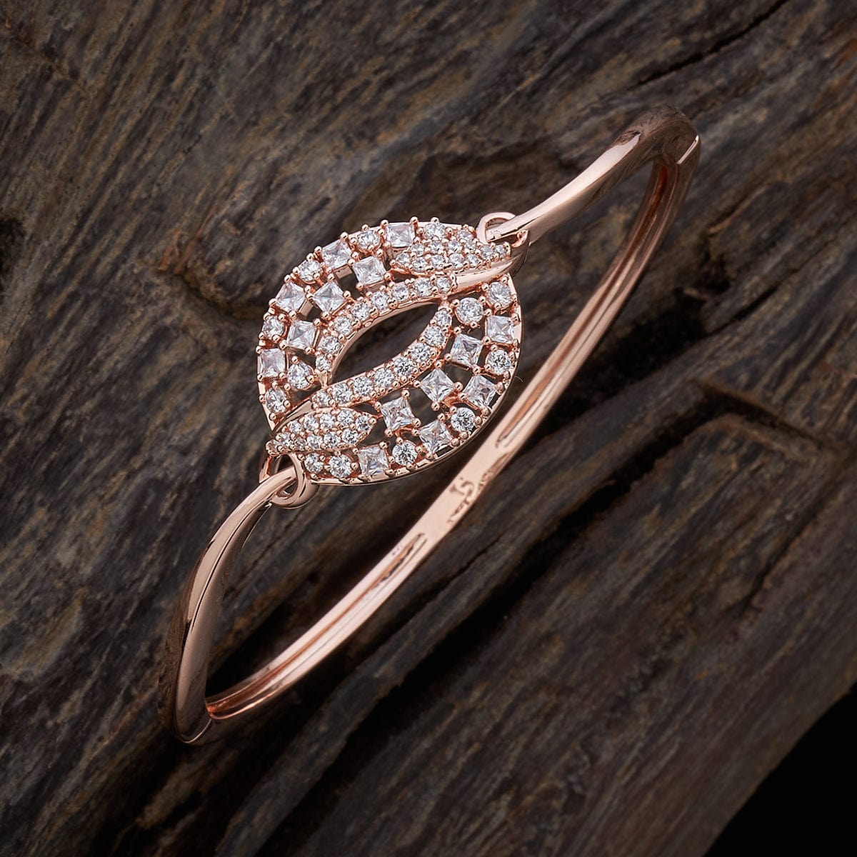 Zircon Kada 169699